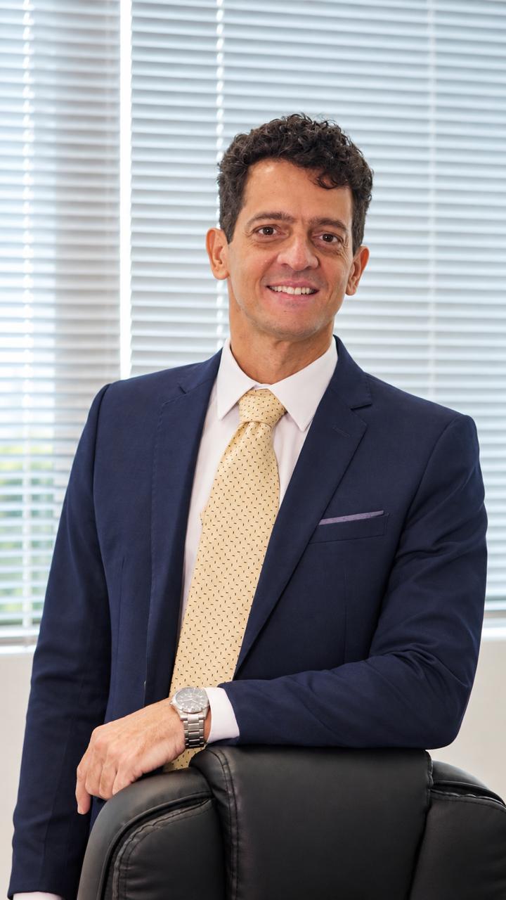 Dr. Henrique Muniz, advogado imobiliário em Salvador